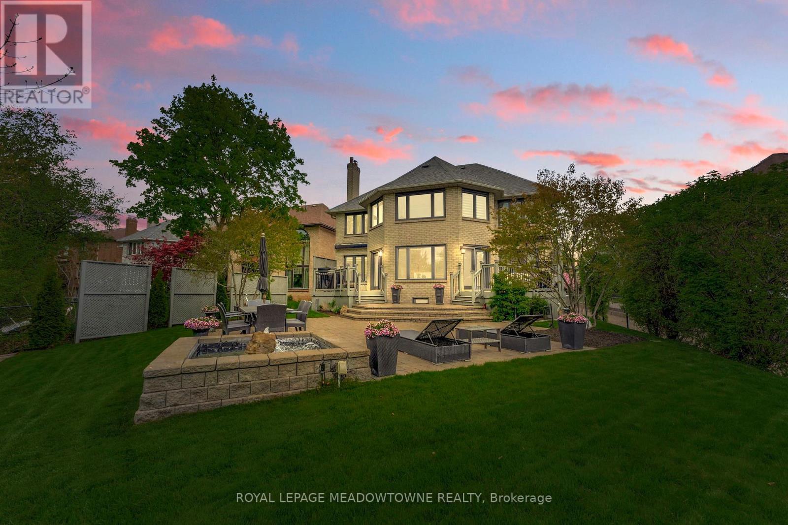 












2008 PEAK PLACE

,
Oakville,




Ontario
L6H5T2

