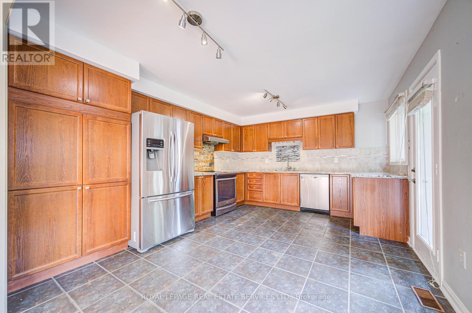 












2399 WESTOAK TRAILS BOULEVARD

,
Oakville,




Ontario
L6M3X6

