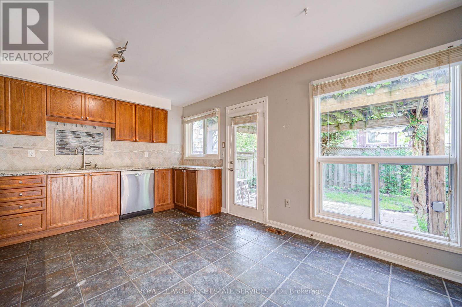 












2399 WESTOAK TRAILS BOULEVARD

,
Oakville,




Ontario
L6M3X6

