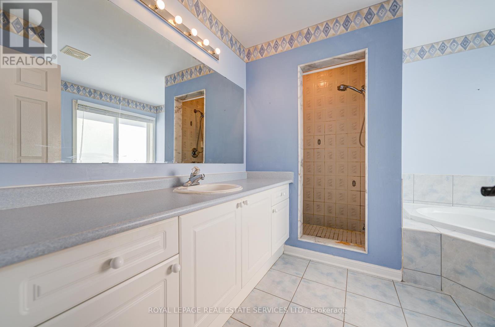 












2399 WESTOAK TRAILS BOULEVARD

,
Oakville,




Ontario
L6M3X6


