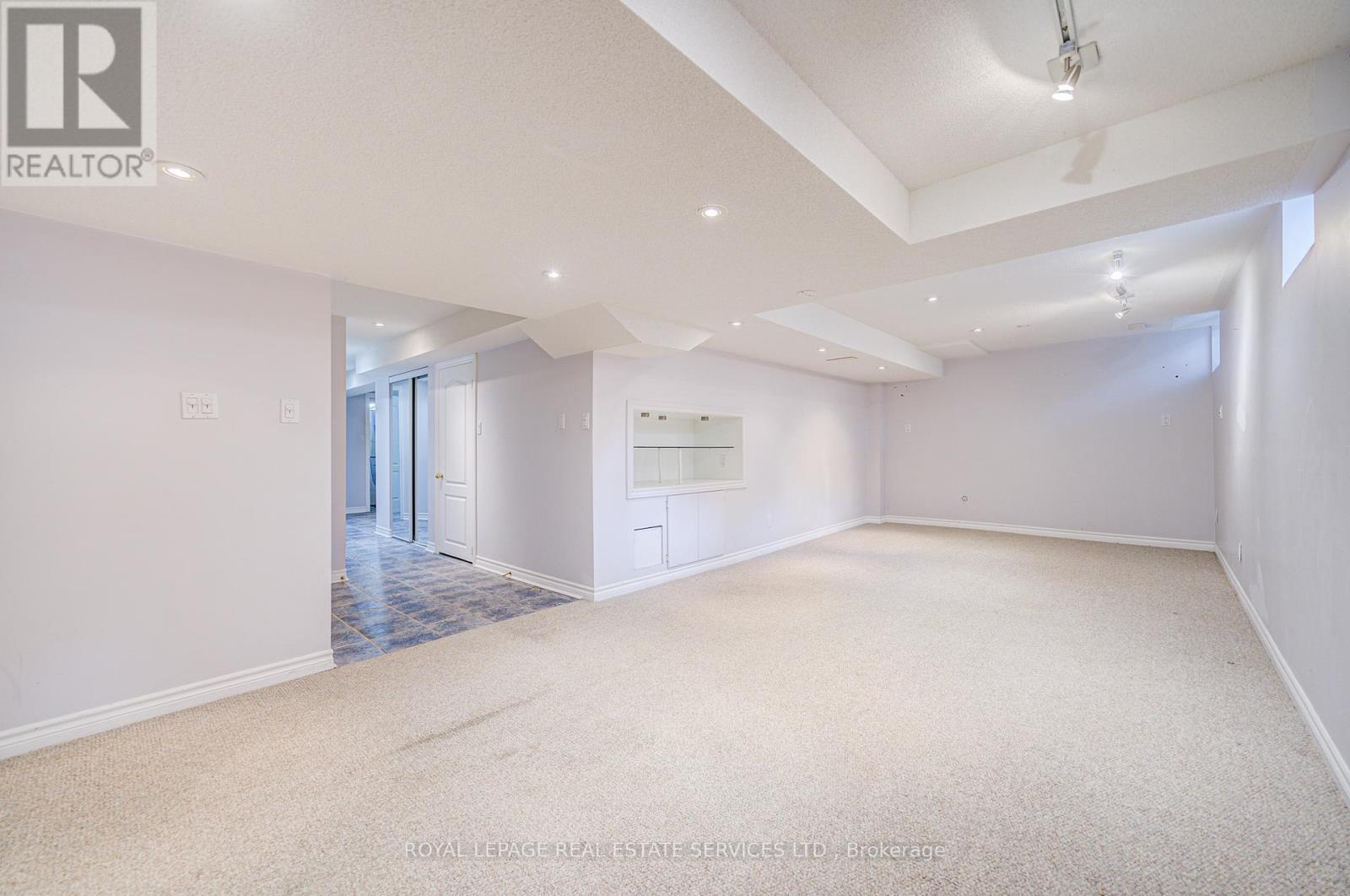 












2399 WESTOAK TRAILS BOULEVARD

,
Oakville,




Ontario
L6M3X6

