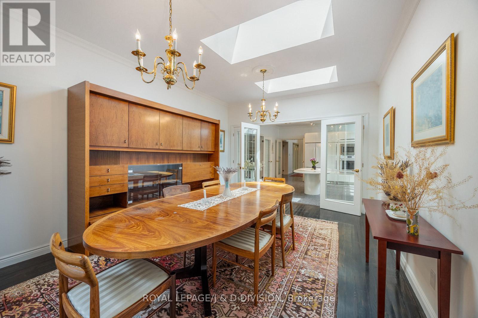 












31 GEORGE HENRY BOULEVARD

,
Toronto,




Ontario
M2J1E3

