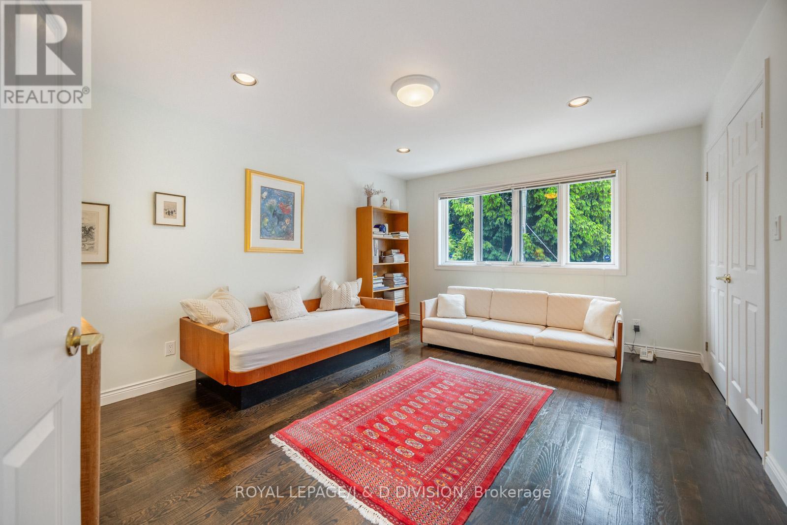 












31 GEORGE HENRY BOULEVARD

,
Toronto,




Ontario
M2J1E3

