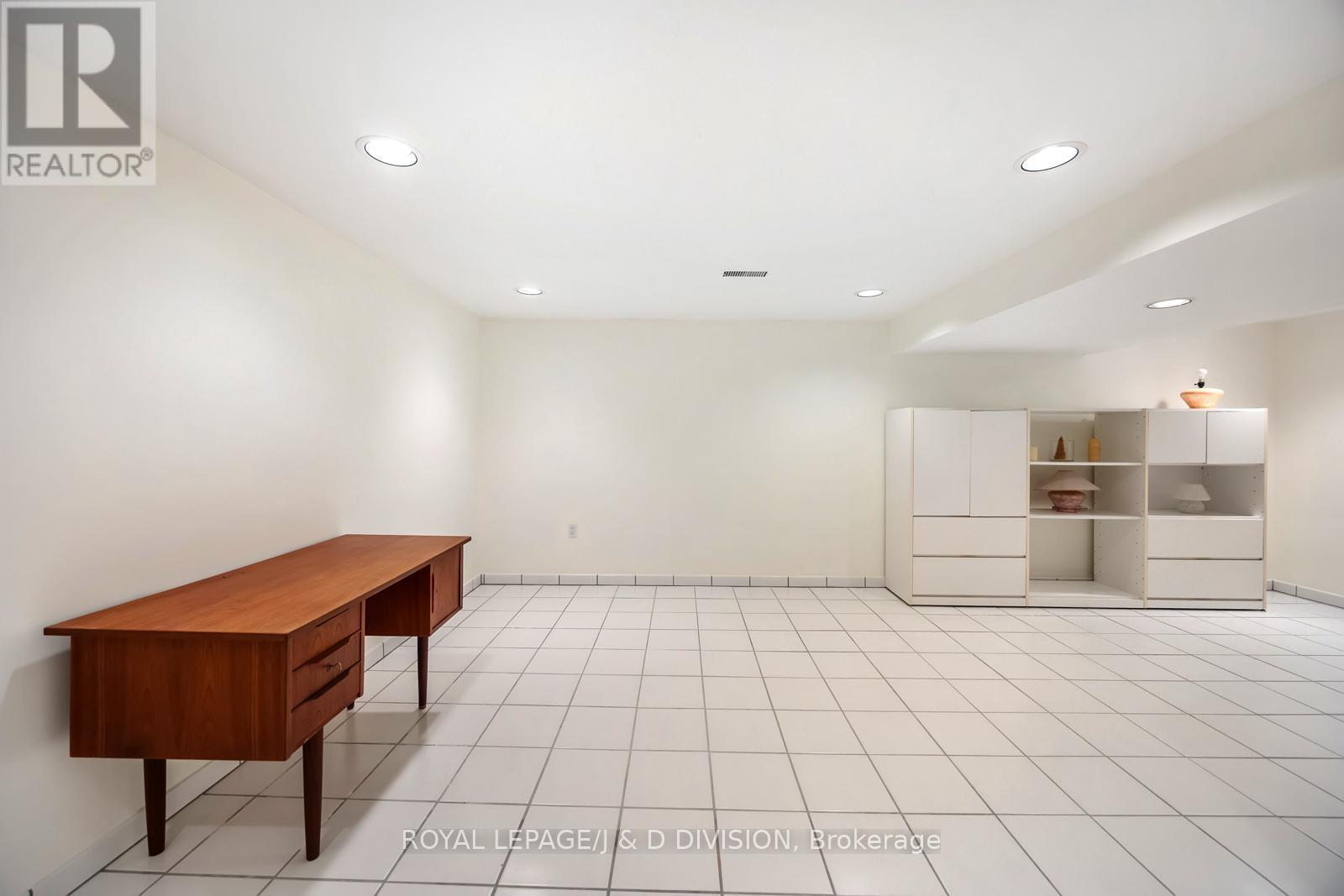 












31 GEORGE HENRY BOULEVARD

,
Toronto,




Ontario
M2J1E3

