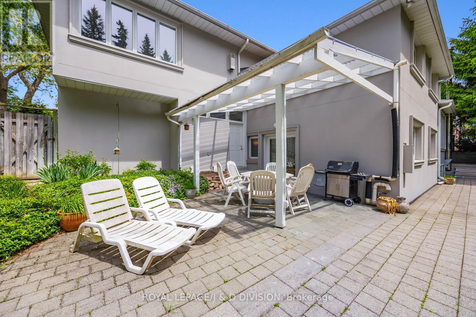 












31 GEORGE HENRY BOULEVARD

,
Toronto,




Ontario
M2J1E3

