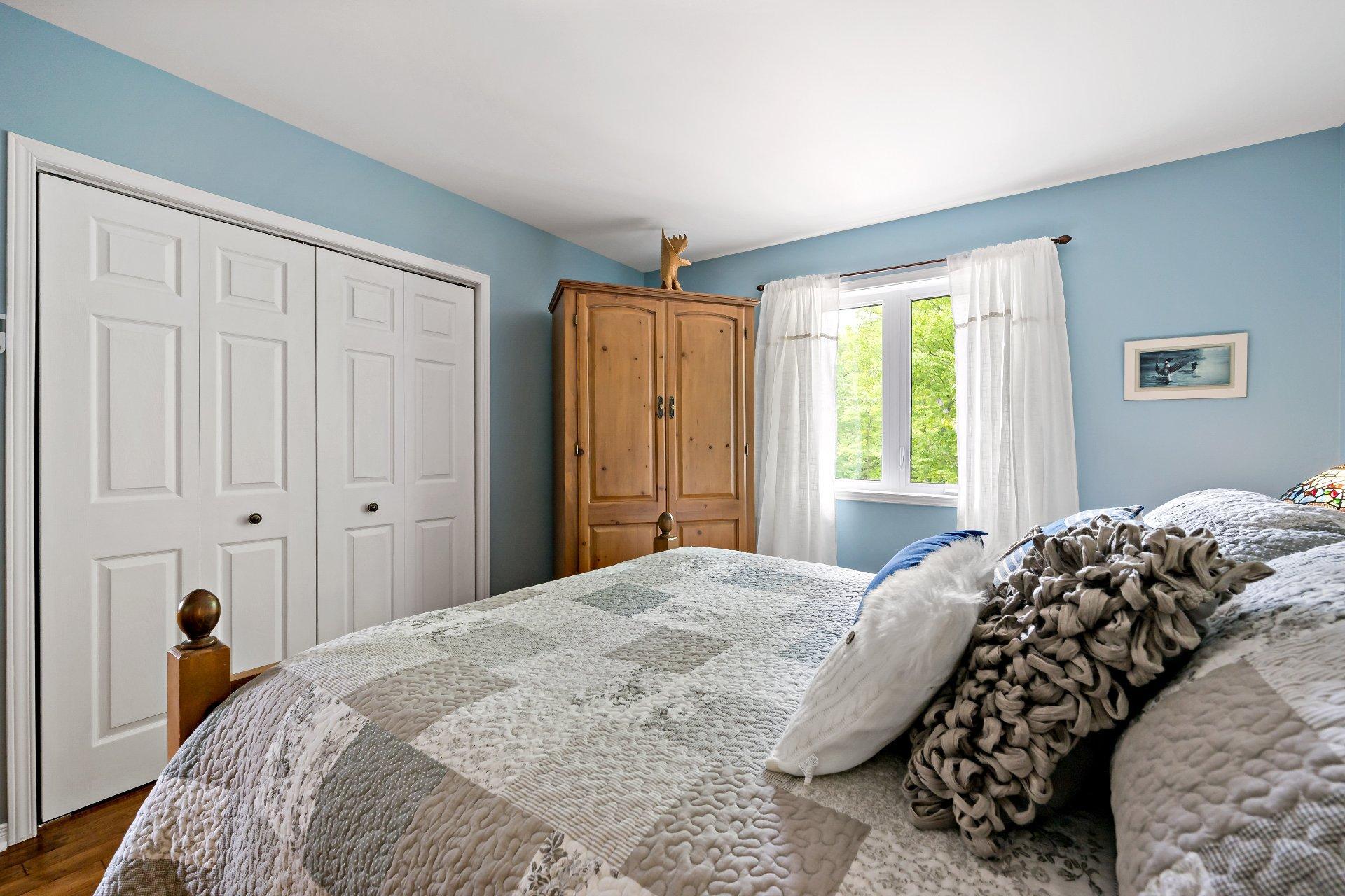 









53


Ch. du Lac-Mitchell

,
La Macaza,




QC
J0T1R0

