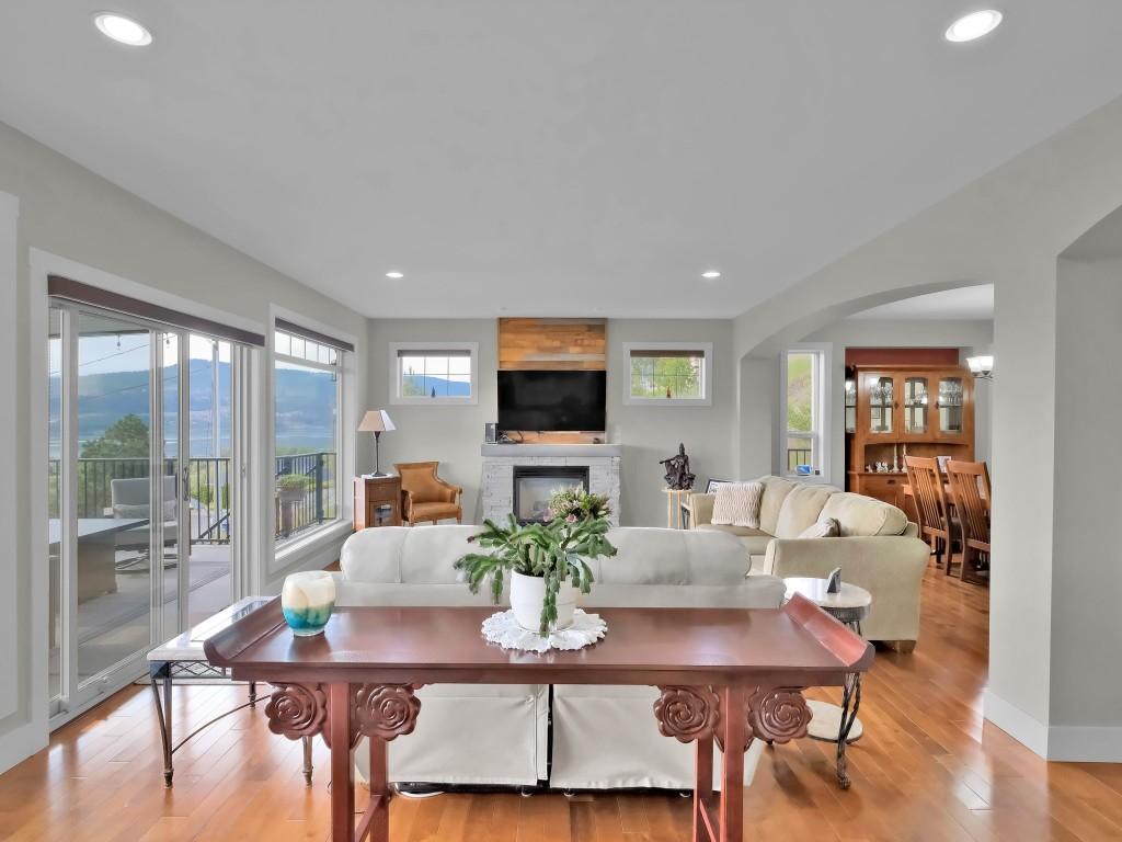 









11339


Dakota

Road,
Lake Country,




BC
V4V 1X1

