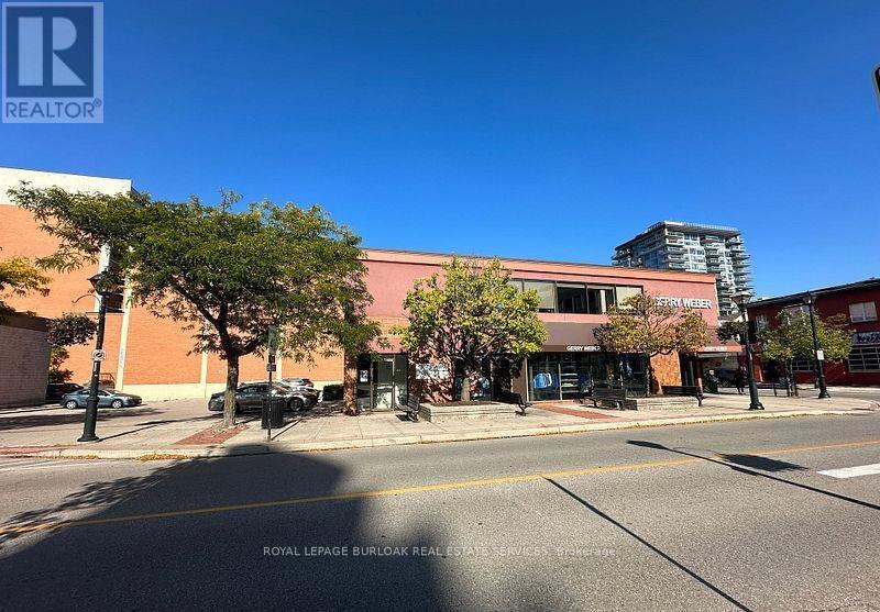 












442 BRANT STREET

,
Burlington,




Ontario
L7S1G6

