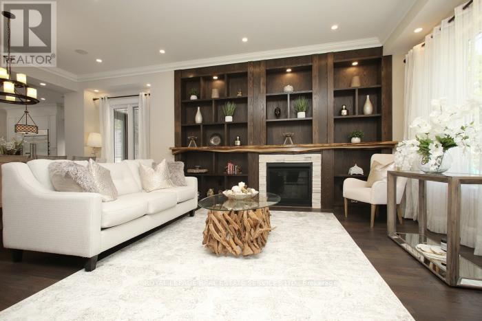 












375 ARDEN CRESCENT

,
Burlington,




Ontario
L7L2A7

