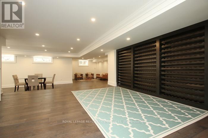 












375 ARDEN CRESCENT

,
Burlington,




Ontario
L7L2A7

