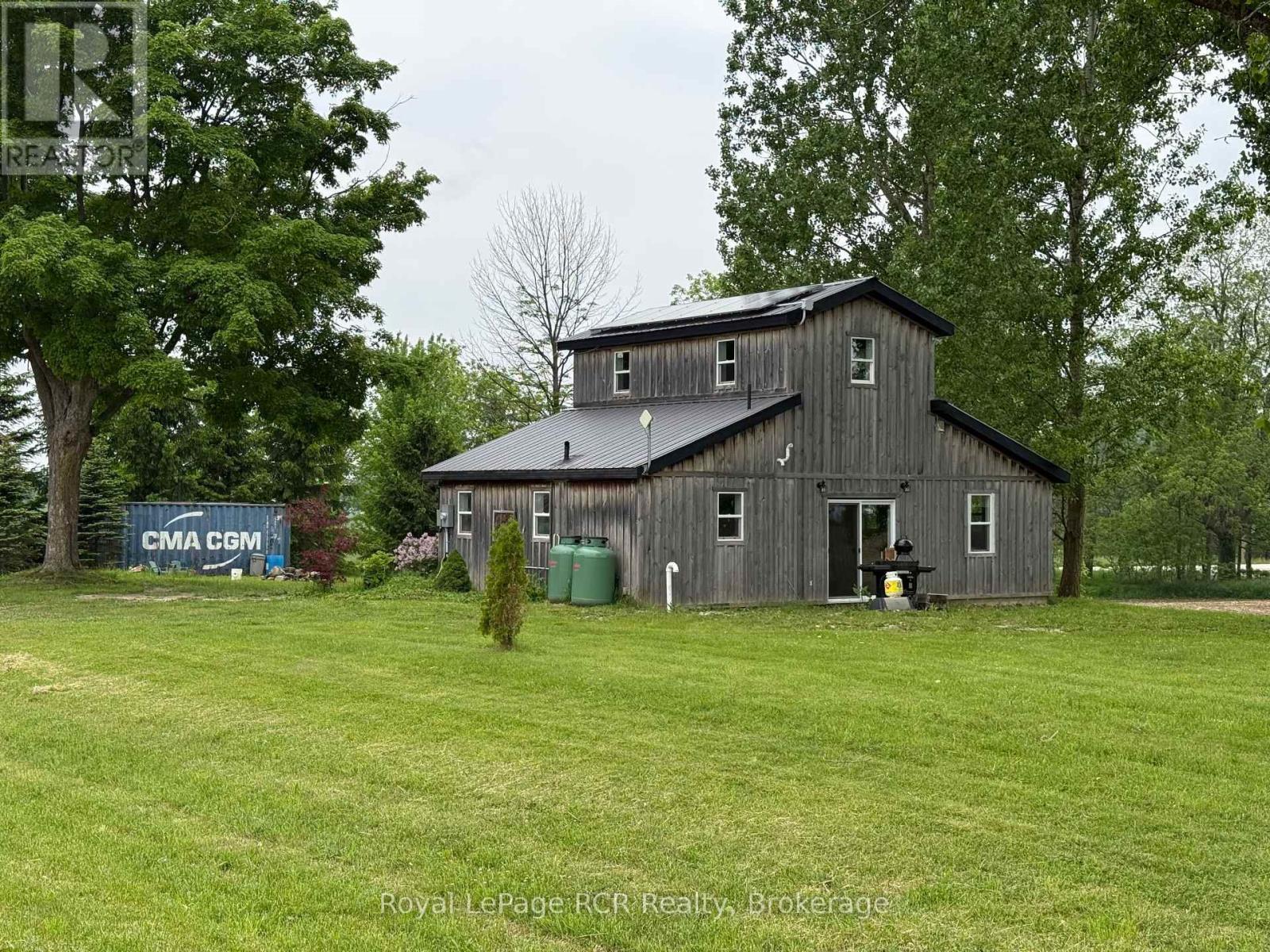 












228 BRUCE ROAD 40

,
Arran-Elderslie,




Ontario
N0H1L0

