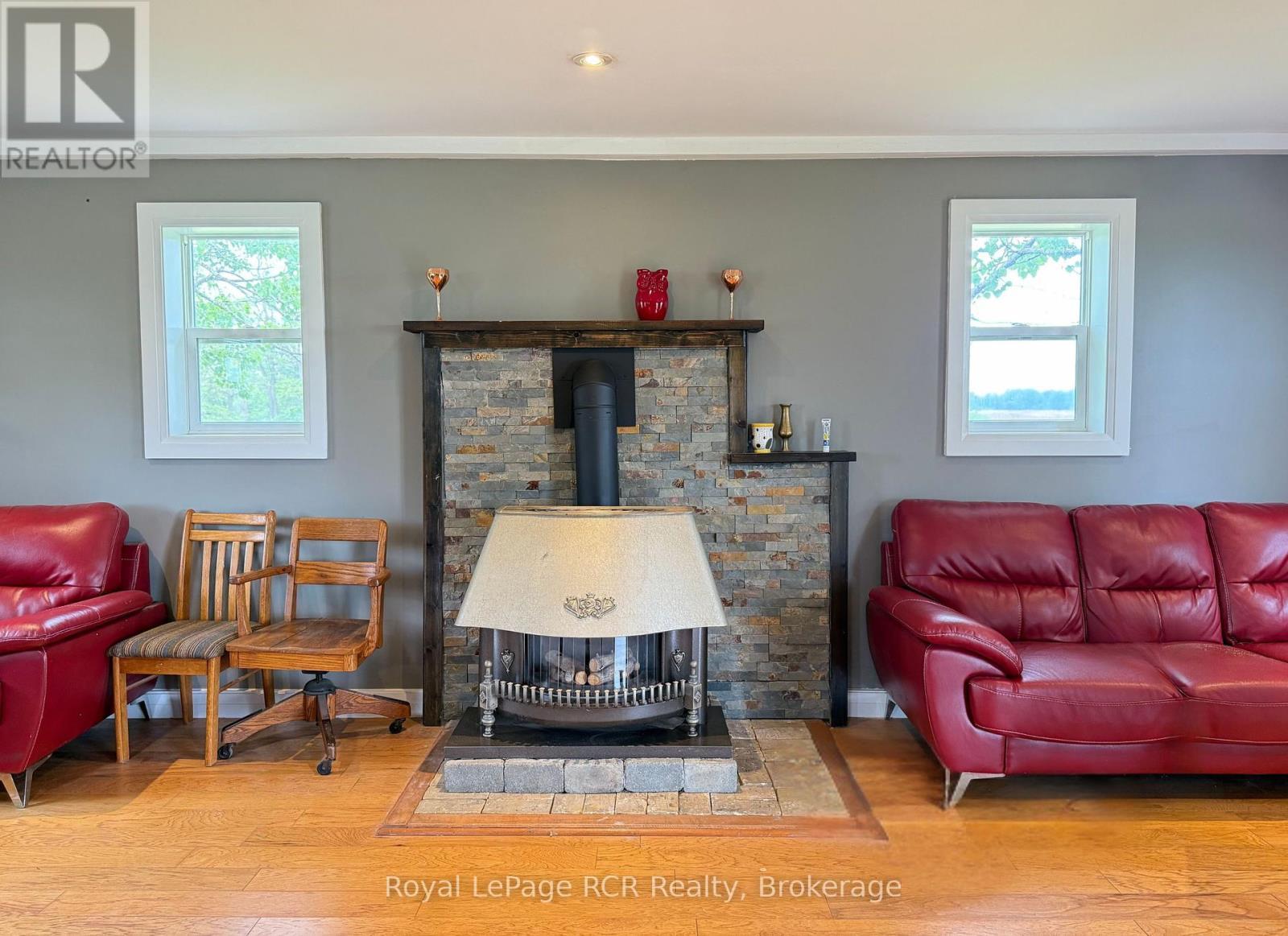 












228 BRUCE ROAD 40

,
Arran-Elderslie,




Ontario
N0H1L0

