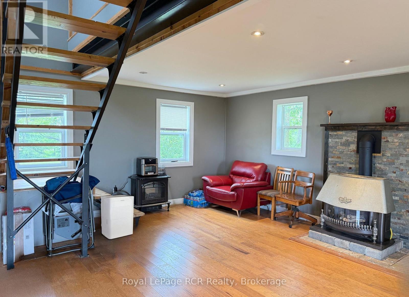 












228 BRUCE ROAD 40

,
Arran-Elderslie,




Ontario
N0H1L0

