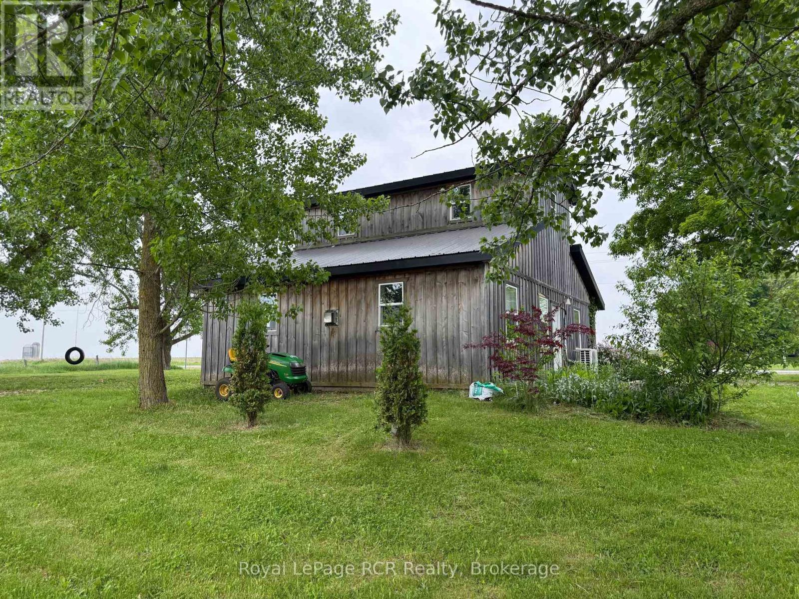 












228 BRUCE ROAD 40

,
Arran-Elderslie,




Ontario
N0H1L0

