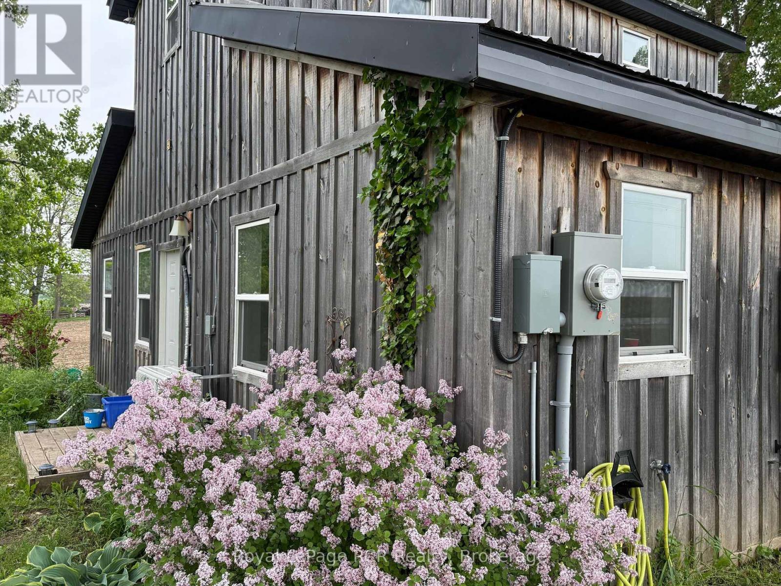 












228 BRUCE ROAD 40

,
Arran-Elderslie,




Ontario
N0H1L0


