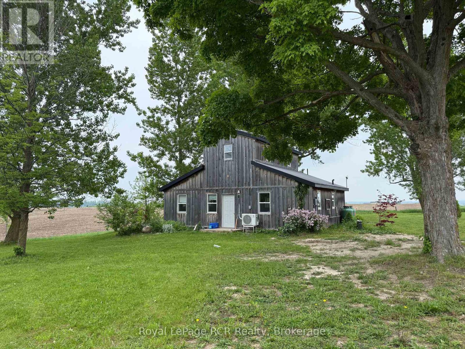 












228 BRUCE ROAD 40

,
Arran-Elderslie,




Ontario
N0H1L0

