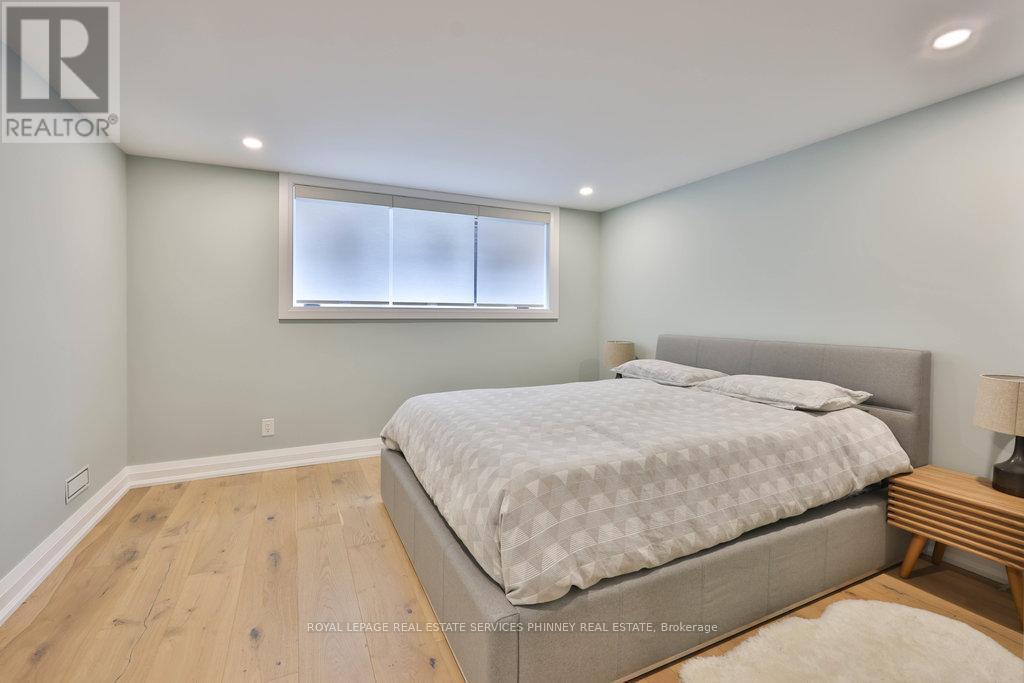 












1355 GATEHOUSE DRIVE

,
Mississauga,




Ontario
L5H1A6


