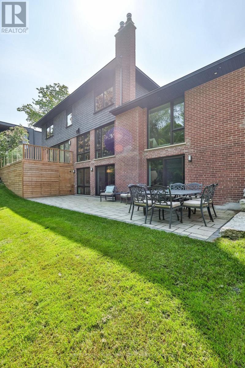












1355 GATEHOUSE DRIVE

,
Mississauga,




Ontario
L5H1A6

