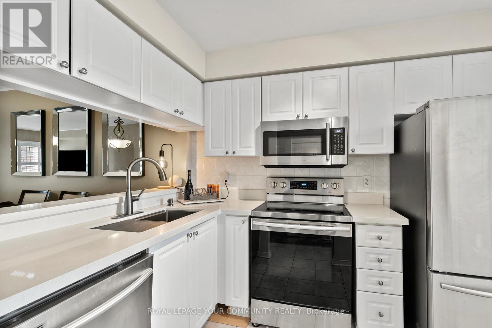 












13 - 210 MANITOBA STREET

,
Toronto,




Ontario
M8Y4G7


