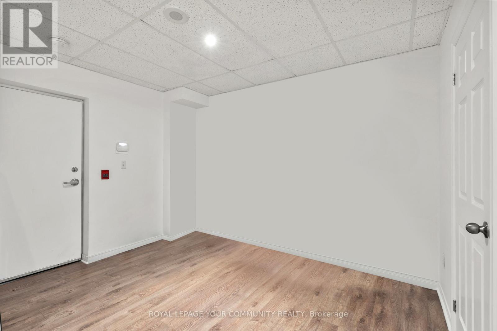 












13 - 210 MANITOBA STREET

,
Toronto,




Ontario
M8Y4G7

