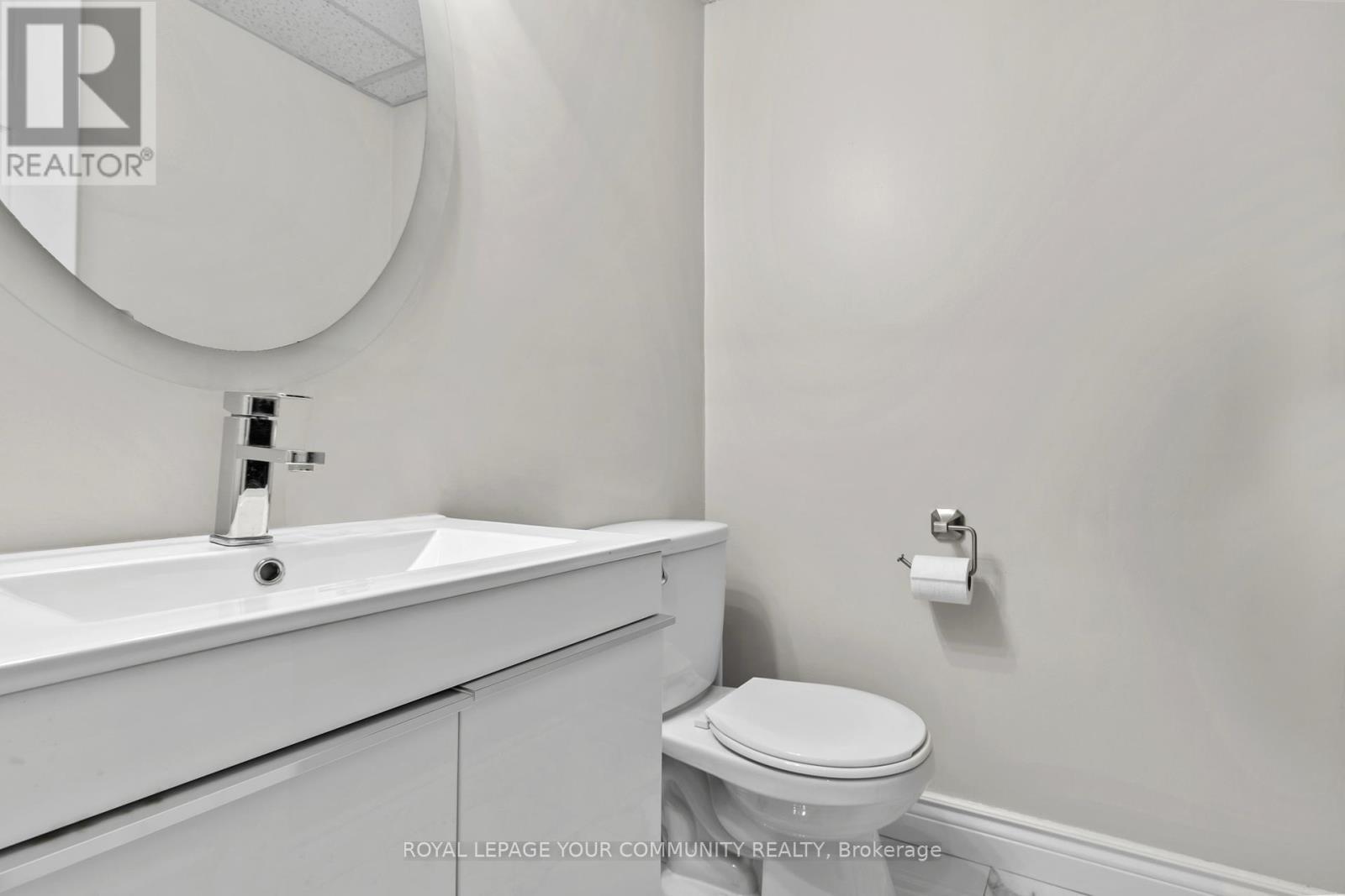 












13 - 210 MANITOBA STREET

,
Toronto,




Ontario
M8Y4G7

