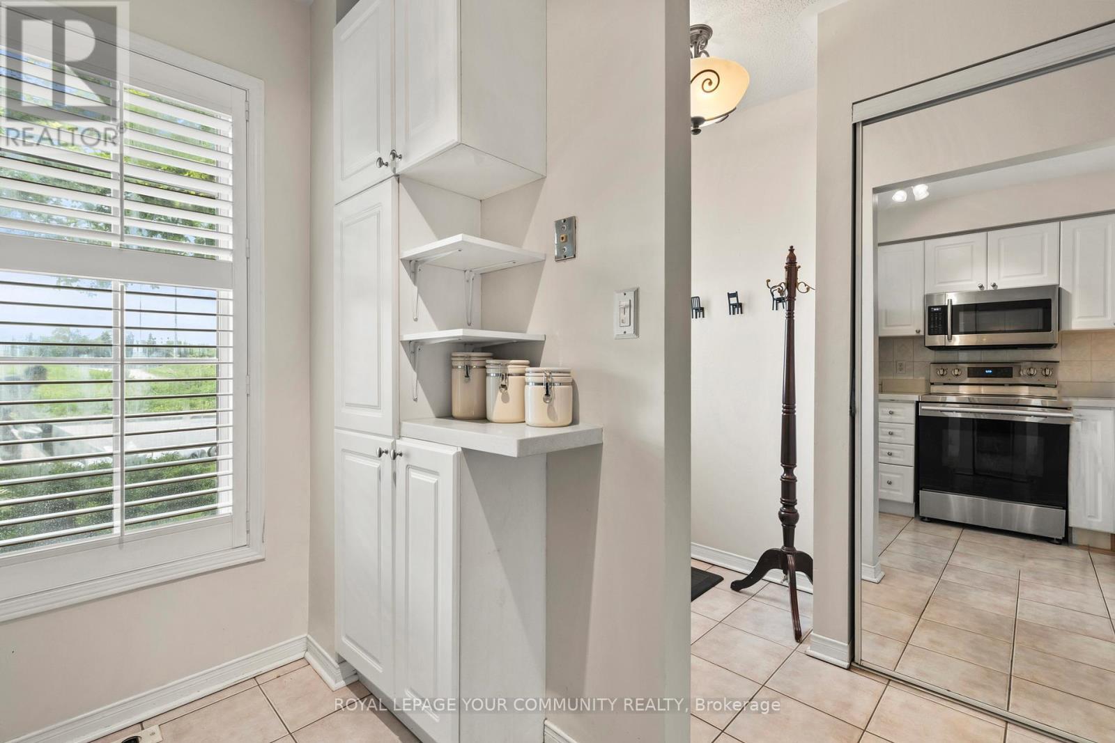 












13 - 210 MANITOBA STREET

,
Toronto,




Ontario
M8Y4G7


