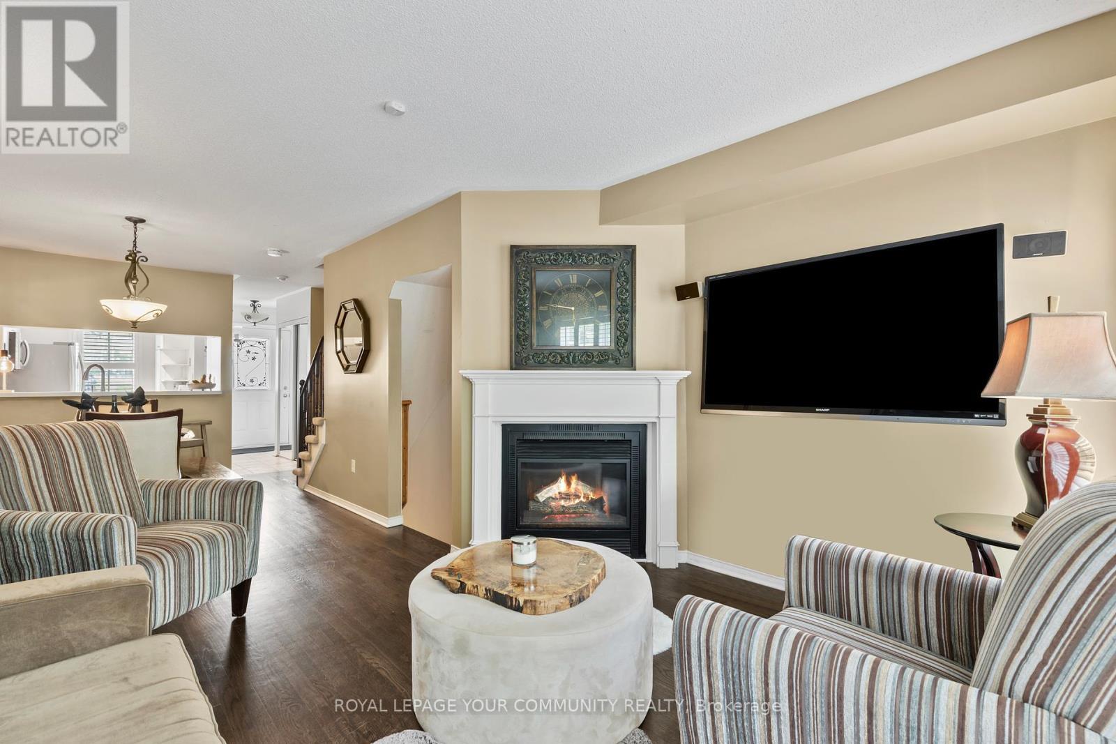 












13 - 210 MANITOBA STREET

,
Toronto,




Ontario
M8Y4G7

