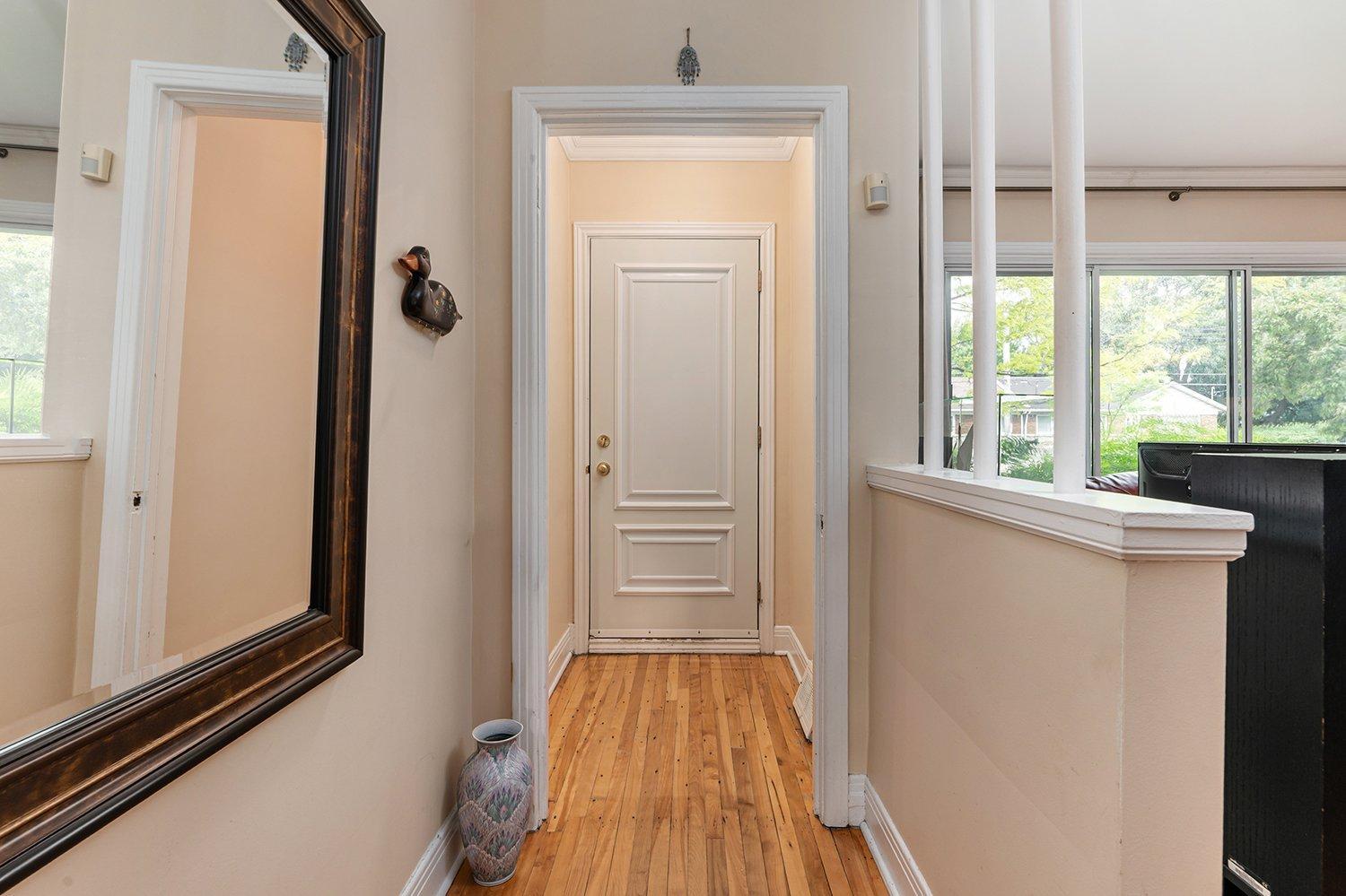 









980


Rue Poirier

,
Montréal (Saint-Laurent),




QC
H4L1G3

