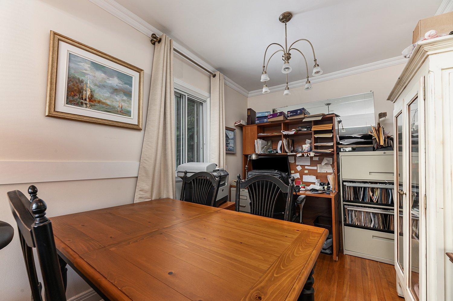 









980


Rue Poirier

,
Montréal (Saint-Laurent),




QC
H4L1G3

