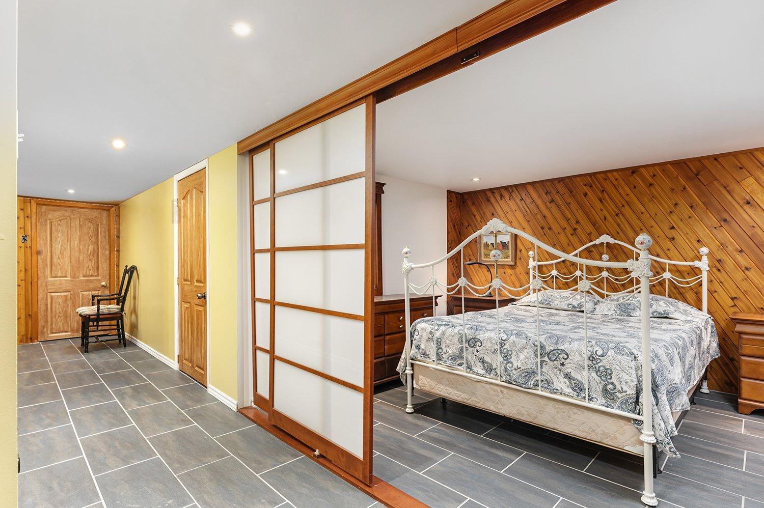 









980


Rue Poirier

,
Montréal (Saint-Laurent),




QC
H4L1G3


