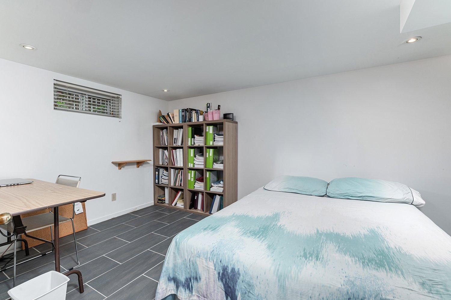 









980


Rue Poirier

,
Montréal (Saint-Laurent),




QC
H4L1G3

