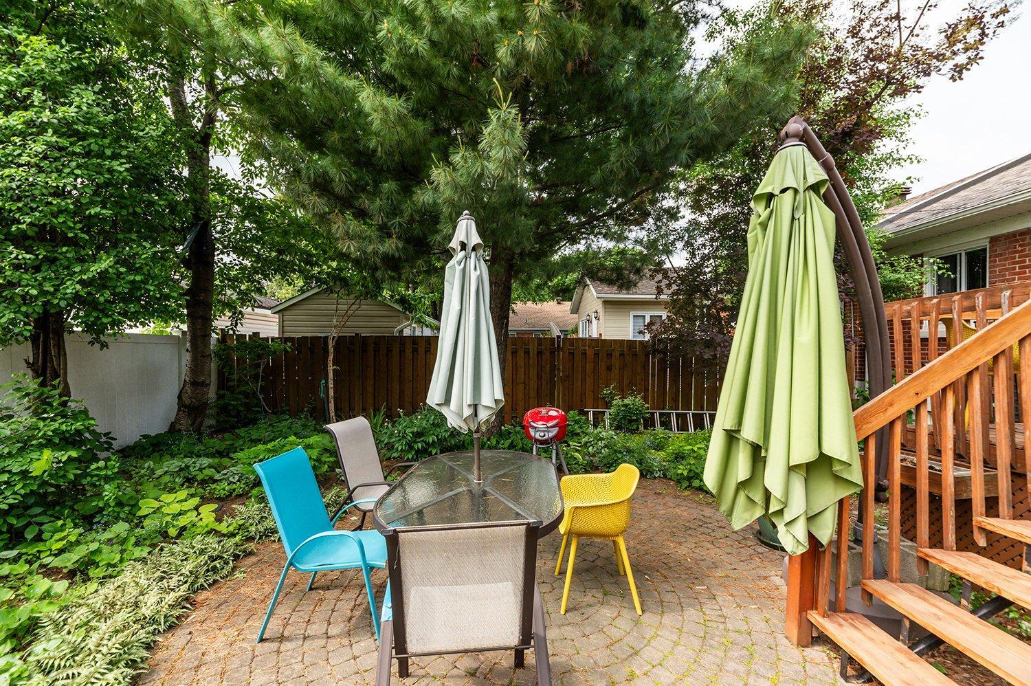 









980


Rue Poirier

,
Montréal (Saint-Laurent),




QC
H4L1G3

