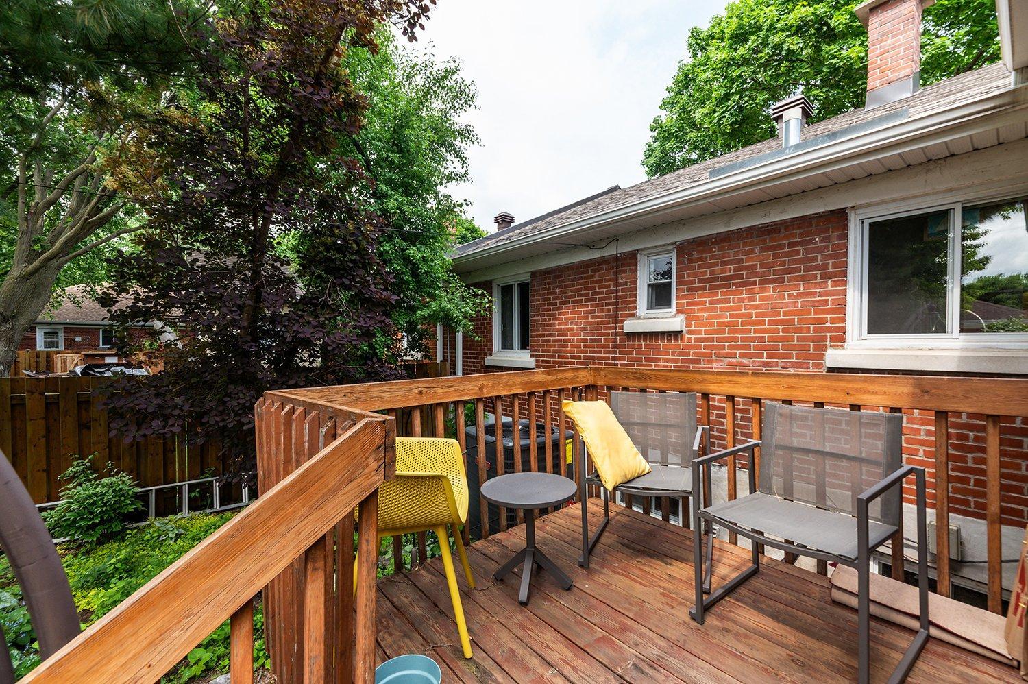 









980


Rue Poirier

,
Montréal (Saint-Laurent),




QC
H4L1G3

