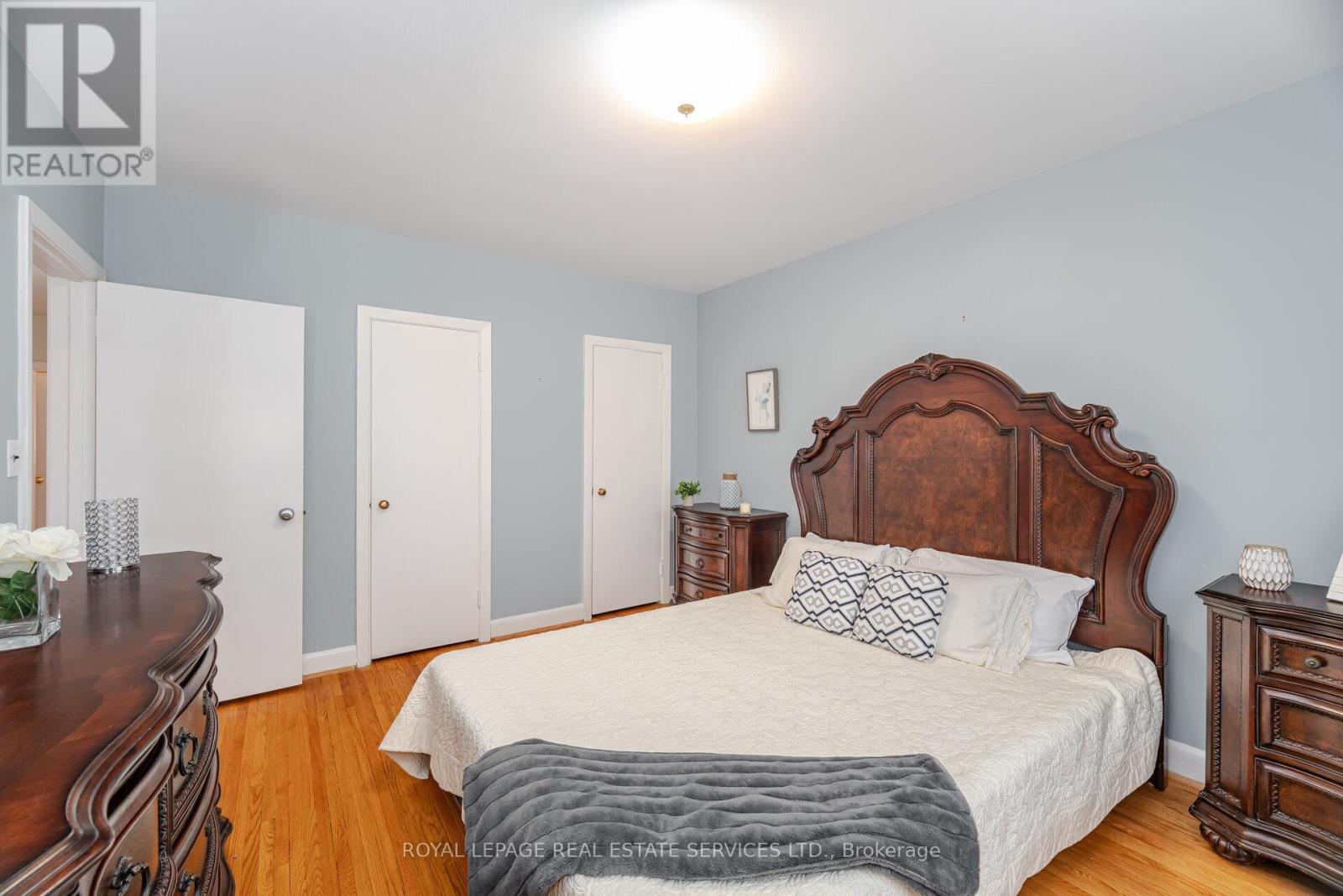 












46 CARDIGAN ROAD

,
Toronto,




Ontario
M8Z2W2

