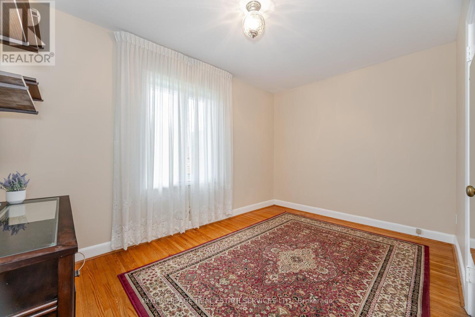 












46 CARDIGAN ROAD

,
Toronto,




Ontario
M8Z2W2

