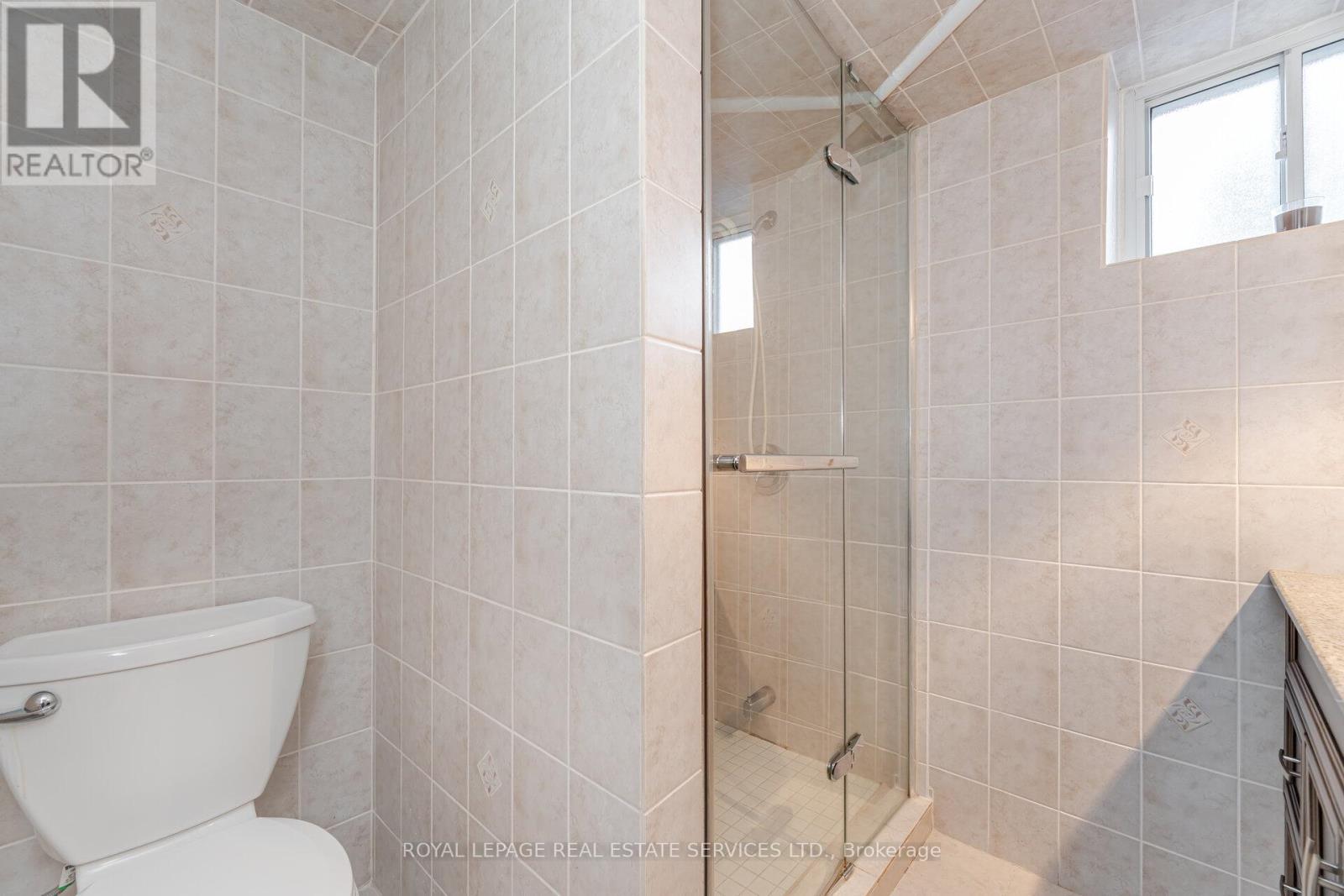 












46 CARDIGAN ROAD

,
Toronto,




Ontario
M8Z2W2

