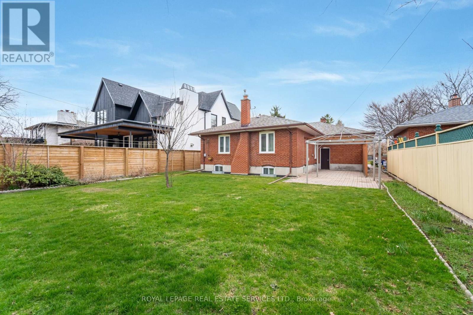 












46 CARDIGAN ROAD

,
Toronto,




Ontario
M8Z2W2

