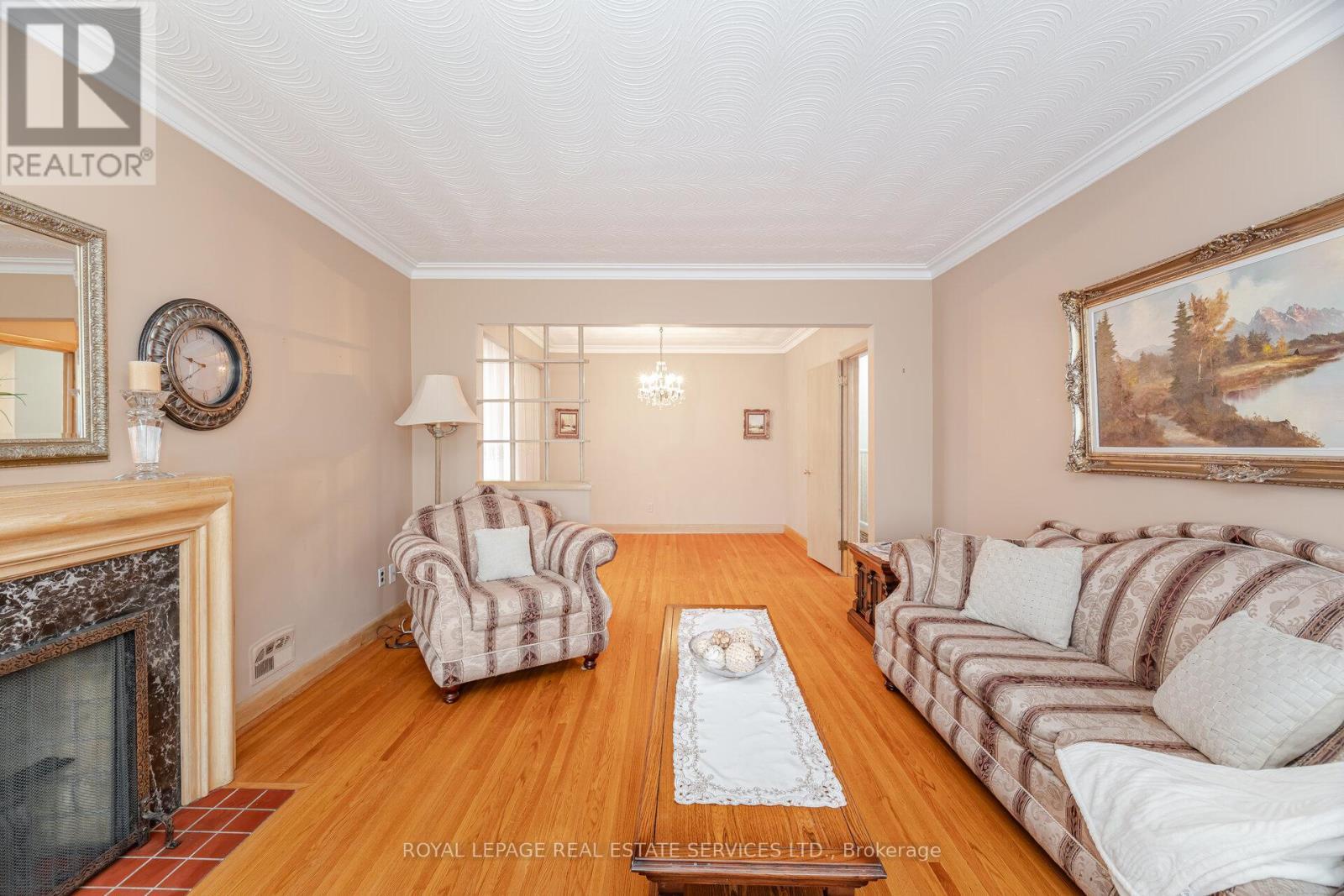 












46 CARDIGAN ROAD

,
Toronto,




Ontario
M8Z2W2

