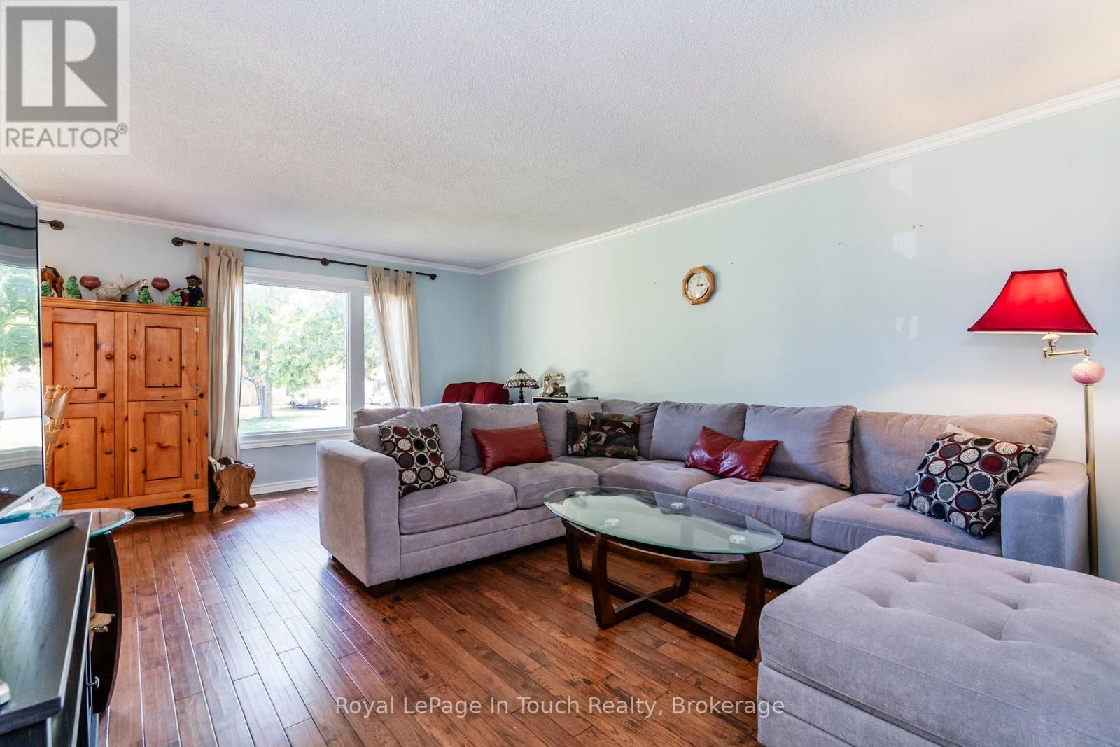 












35 DORCAS AVENUE

,
Tiny (Wyevale),




Ontario
L0L2T0

