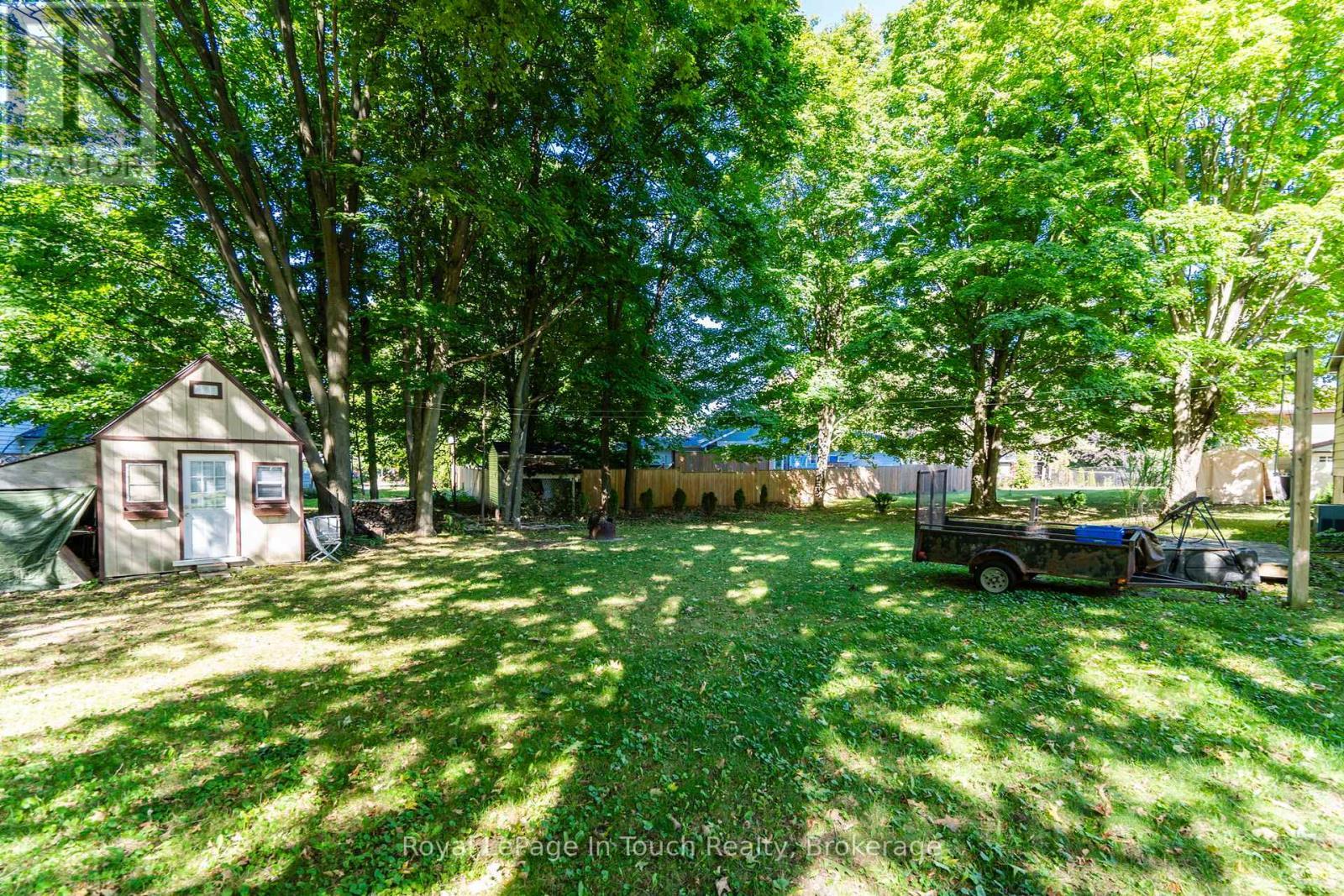 












35 DORCAS AVENUE

,
Tiny (Wyevale),




Ontario
L0L2T0

