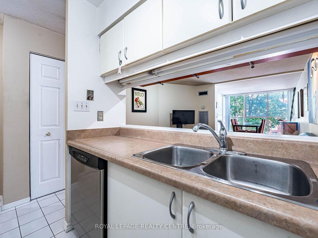 









20


Southport

Street, 402,
Toronto,




ON
M6S 4Y8

