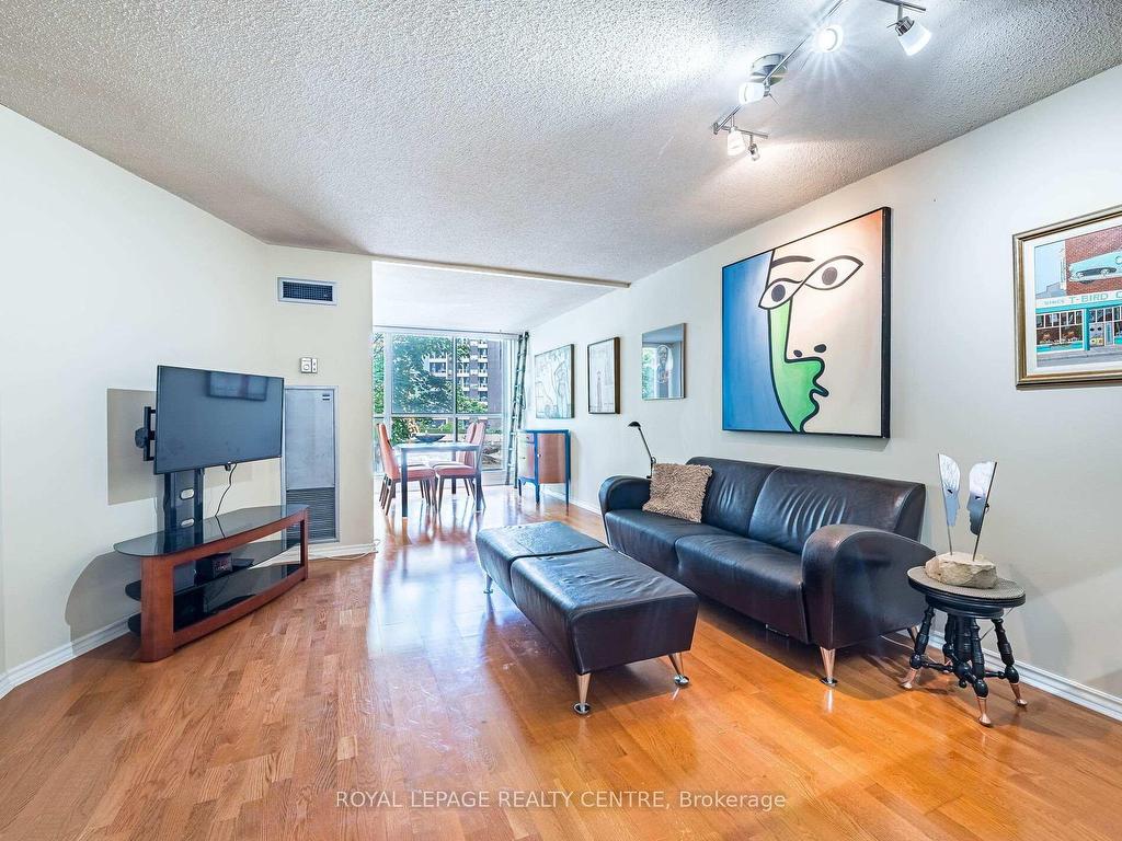 









20


Southport

Street, 402,
Toronto,




ON
M6S 4Y8

