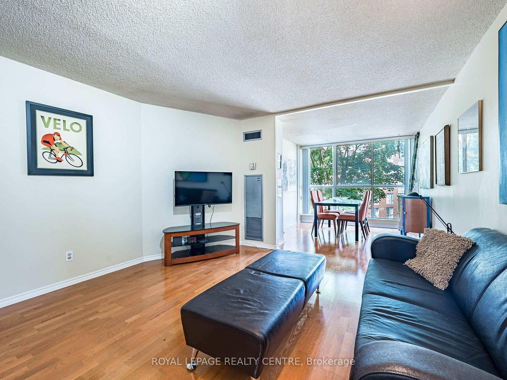 









20


Southport

Street, 402,
Toronto,




ON
M6S 4Y8

