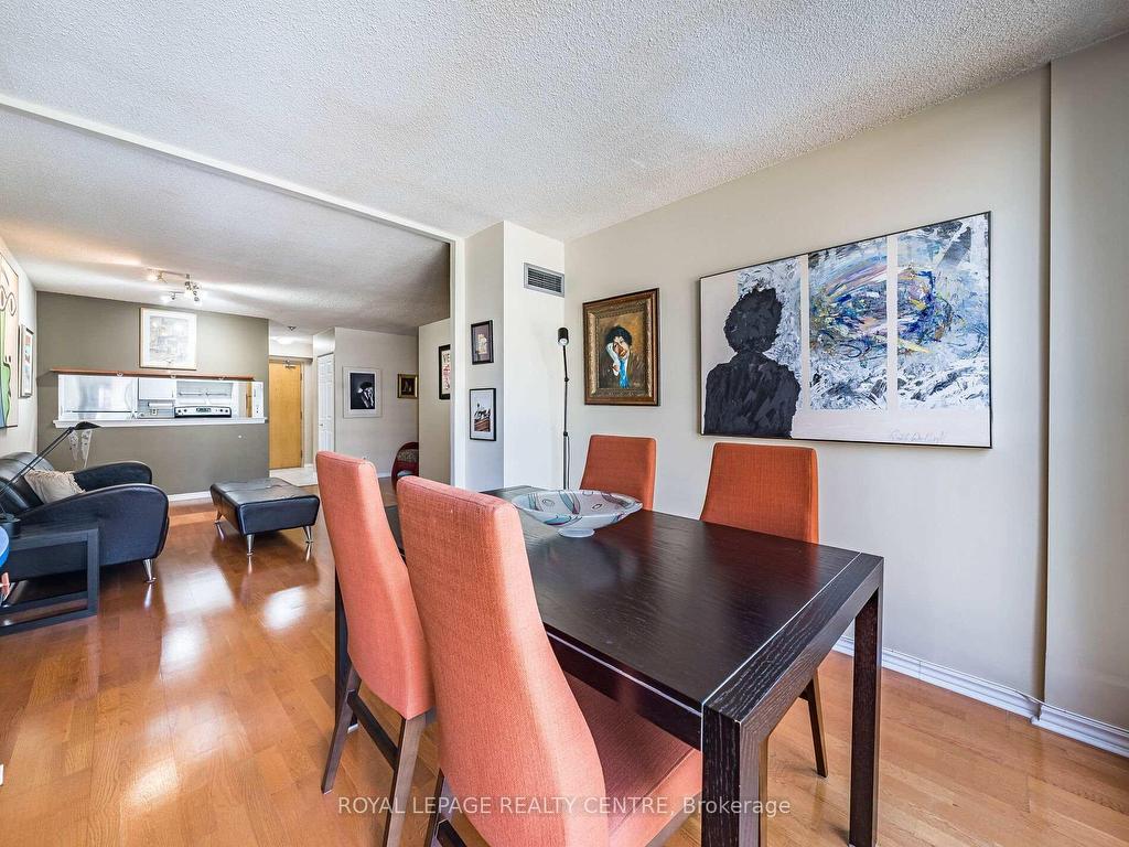 









20


Southport

Street, 402,
Toronto,




ON
M6S 4Y8

