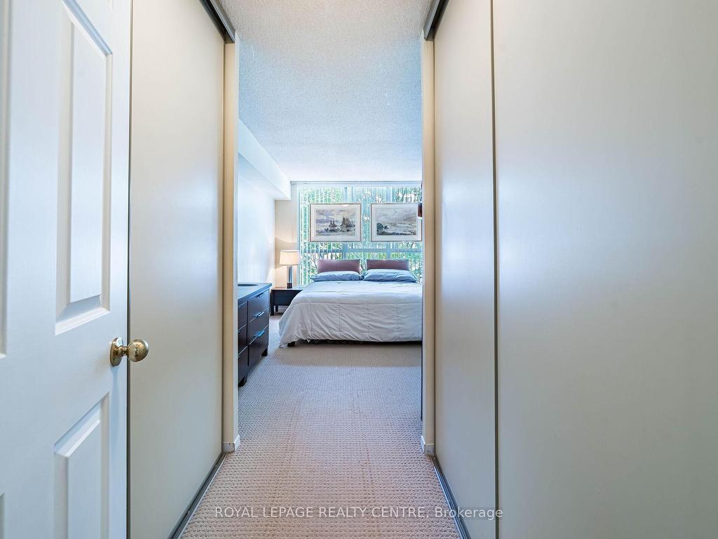 









20


Southport

Street, 402,
Toronto,




ON
M6S 4Y8

