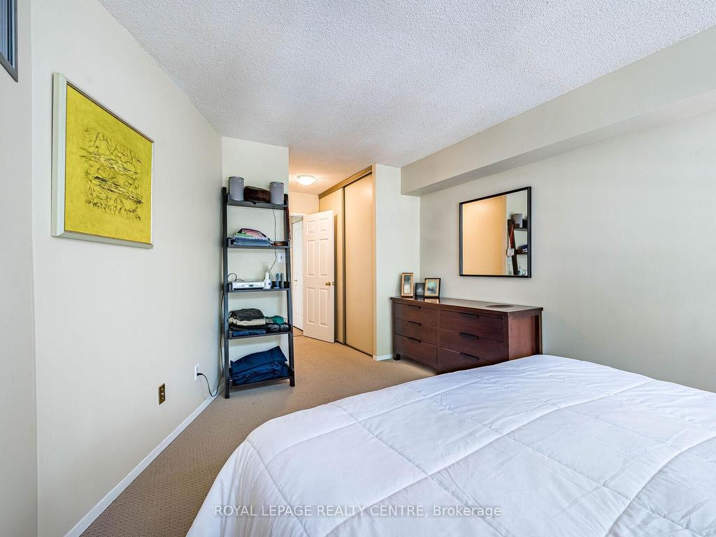 









20


Southport

Street, 402,
Toronto,




ON
M6S 4Y8

