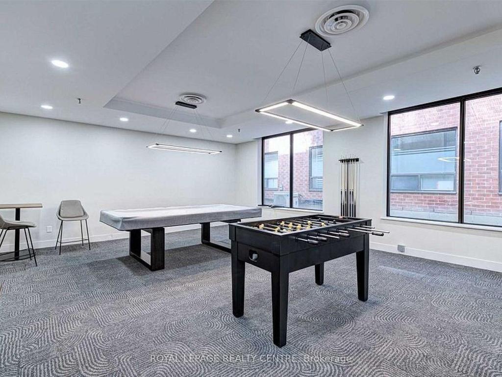 









20


Southport

Street, 402,
Toronto,




ON
M6S 4Y8

