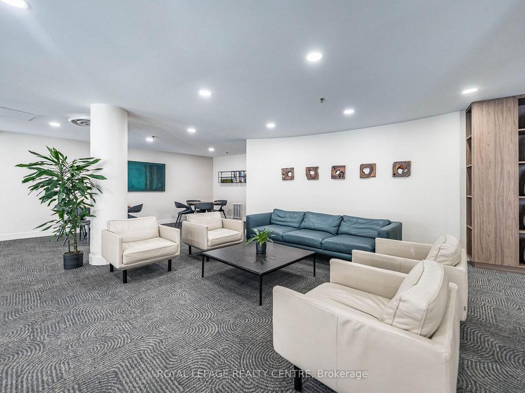 









20


Southport

Street, 402,
Toronto,




ON
M6S 4Y8

