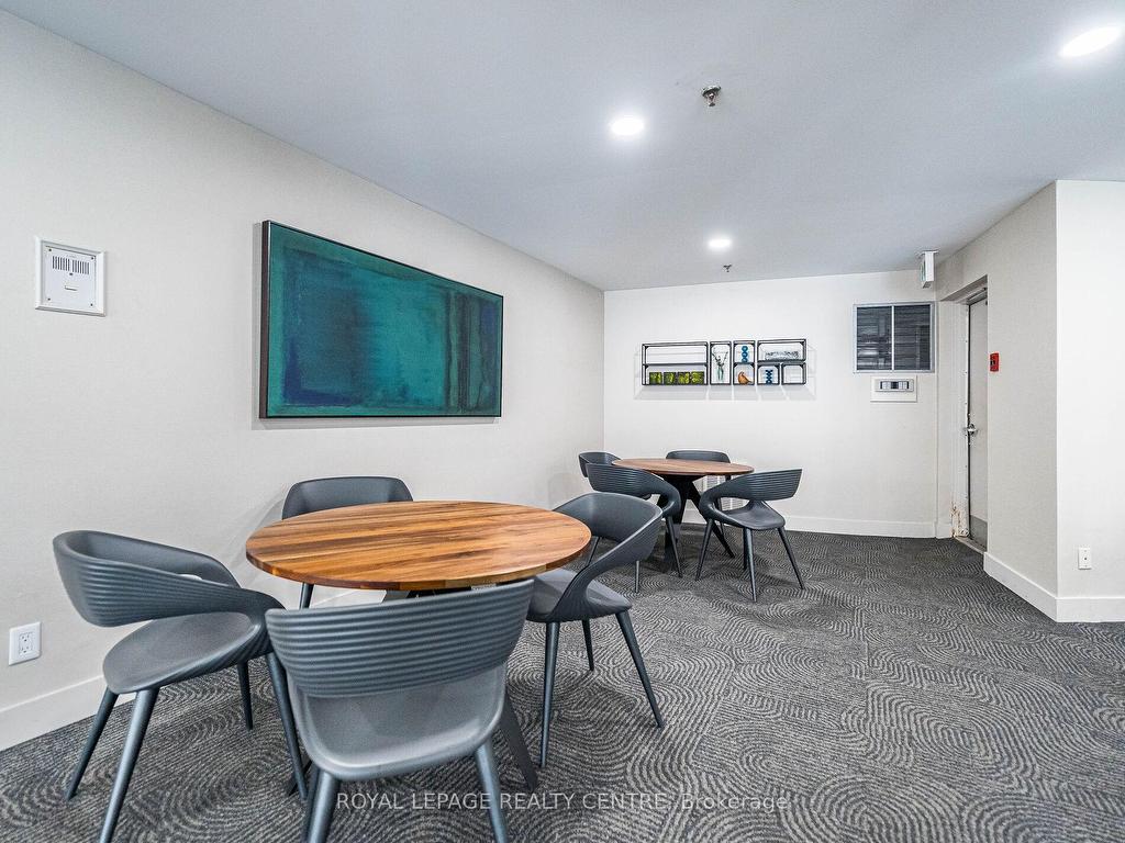 









20


Southport

Street, 402,
Toronto,




ON
M6S 4Y8


