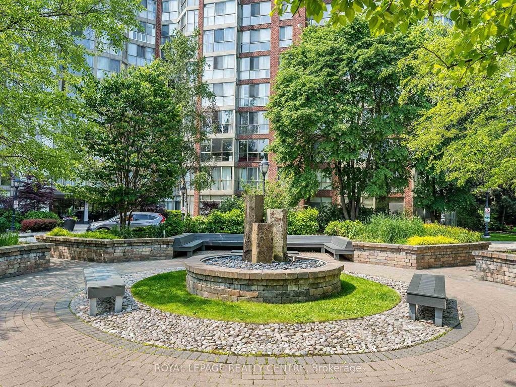 









20


Southport

Street, 402,
Toronto,




ON
M6S 4Y8

